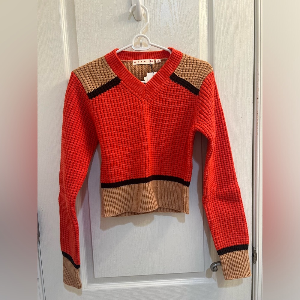 UNIQLO MARNI v neck sweater